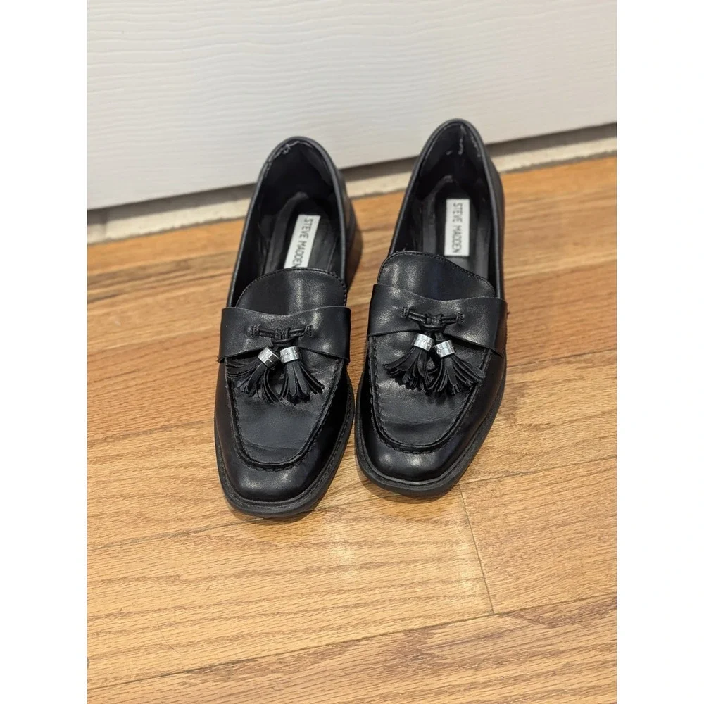 Quiet Luxury Steve Madden Annabeth Leather Tassel Loafers Black 8.5M